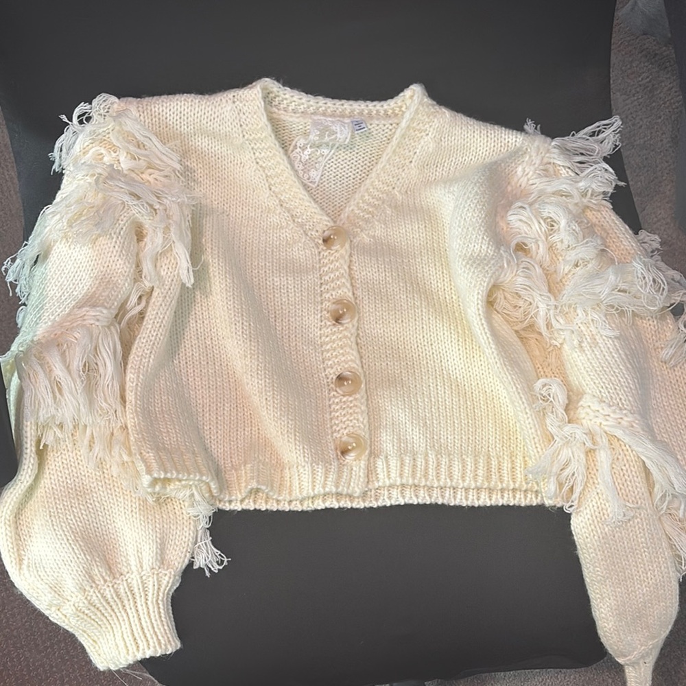 Sadie & Sage Cream Knit Sweater